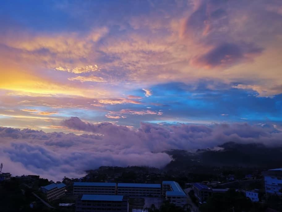 Vacation House In Baguio With Amazing Sunset Views Багио Экстерьер фото